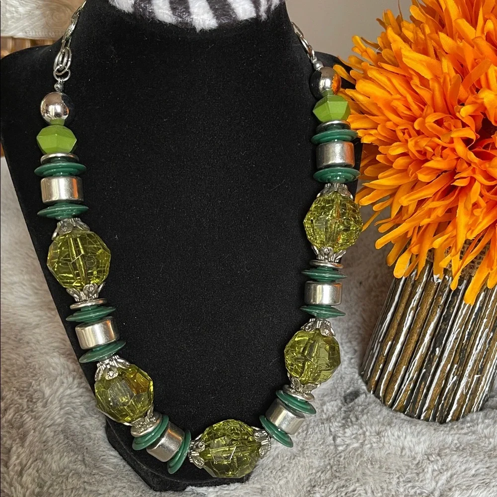 Green Statement Beaded Necklace - Unbranded